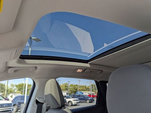 Used 2022 Ford Escape SE w/ SE Sport Appearance Package image 22