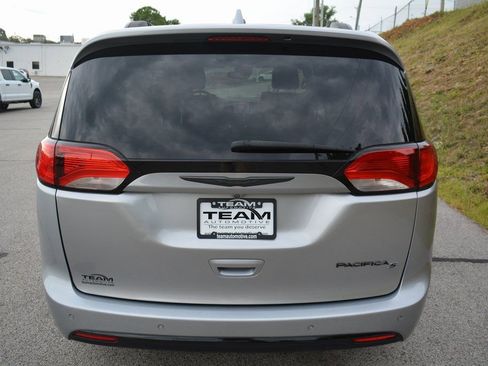 Used 2019 Chrysler Pacifica Touring-L Plus w/ Advanced Safetytec Group image 6