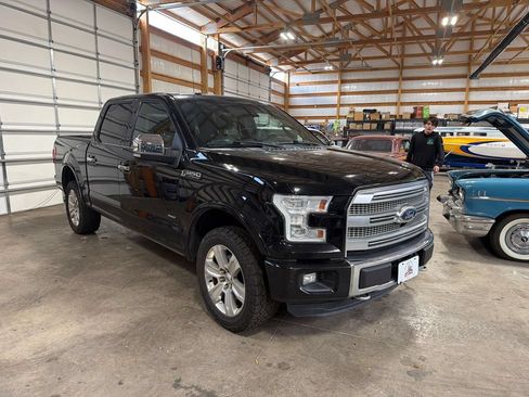 Used 2016 Ford F150 Platinum w/ Equipment Group 701A Luxury AWD/4WD image 6