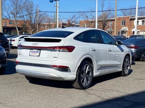 Used 2024 Audi Q4 e-tron Premium Plus w/ Premium Plus image 3