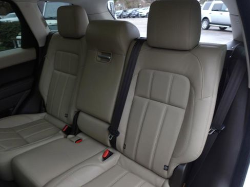 Used 2020 Land Rover Range Rover Sport HSE Dynamic image 18