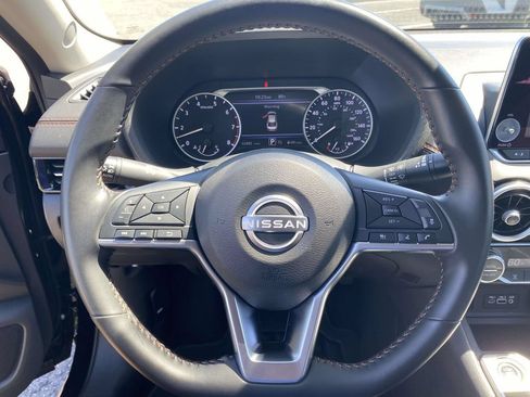 Used 2025 Nissan Sentra SR FWD image 19