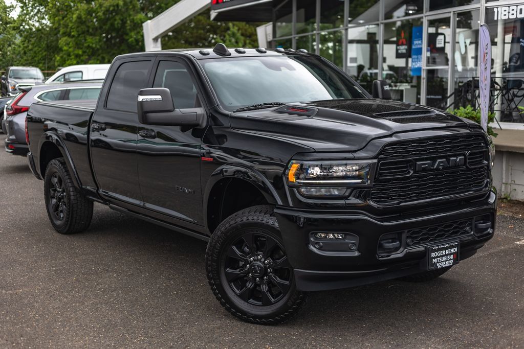 Used 2023 RAM 3500 Limited AWD/4WD image 2