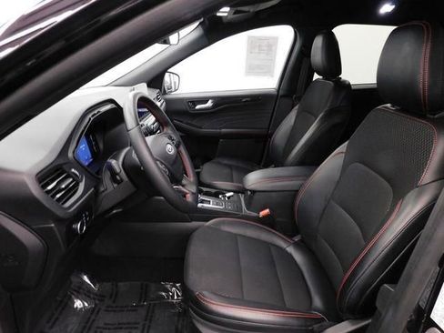 Used 2025 Ford Escape ST-Line image 28