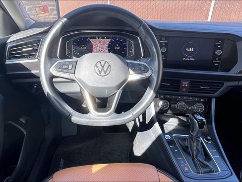 Certified 2023 Volkswagen Jetta SEL FWD image 4