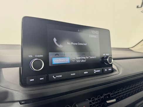 Used 2025 Honda Accord SE image 19