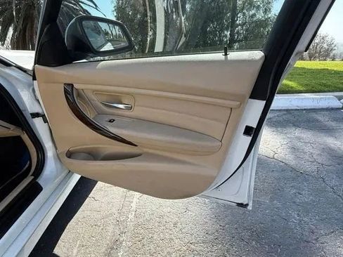 Used 2013 BMW 335i Sedan RWD image 9