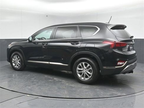 Used 2019 Hyundai Santa Fe SE image 5