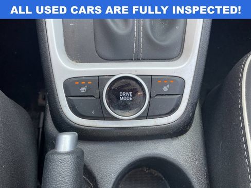 Used 2024 Hyundai Venue Limited FWD image 20