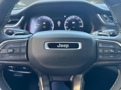 Used 2024 Jeep Grand Cherokee Limited AWD/4WD image 14