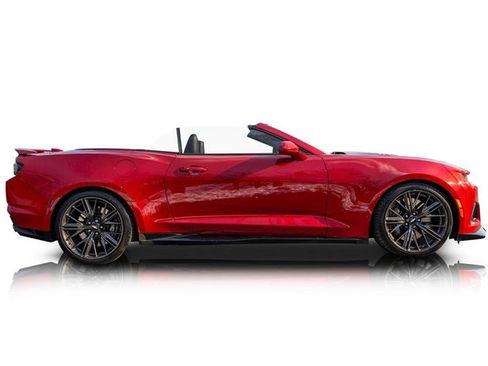 Used 2019 Chevrolet Camaro ZL1 image 2