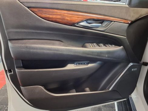 Used 2015 Cadillac Escalade Premium AWD/4WD image 19