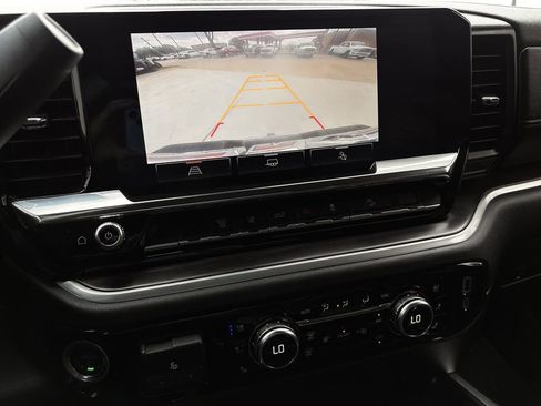 Used 2025 GMC Sierra 2500 SLT AWD/4WD image 18