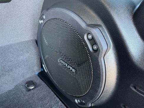 Used 2023 Jeep Wrangler Unlimited Sahara image 5