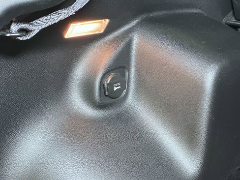 Certified 2021 Jeep Cherokee High Altitude image 19