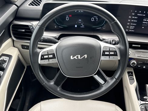 Used 2025 Kia Telluride S FWD image 18