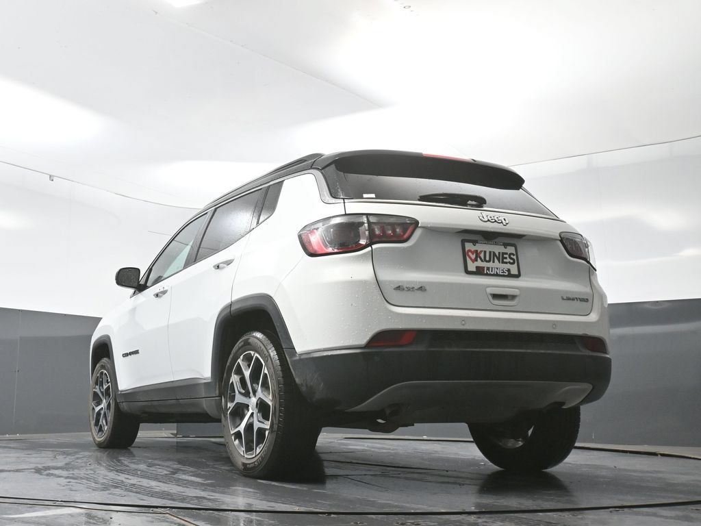 Used 2024 Jeep Compass Limited AWD/4WD image 31