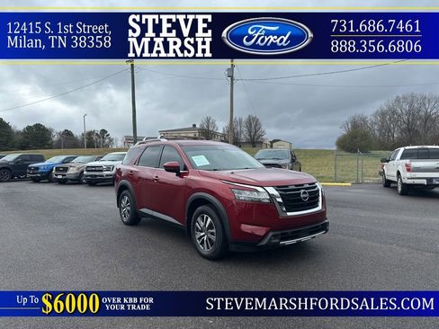 Used 2023 Nissan Pathfinder SL image 1