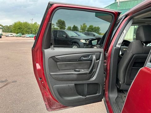 Used 2016 Chevrolet Traverse LT w/ True North Edition FWD image 22