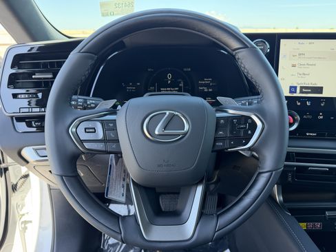 New 2026 Lexus RX 350h w/ Convenience Package AWD/4WD image 22