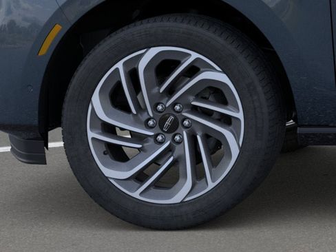 New 2026 Lincoln Navigator Reserve AWD/4WD image 19