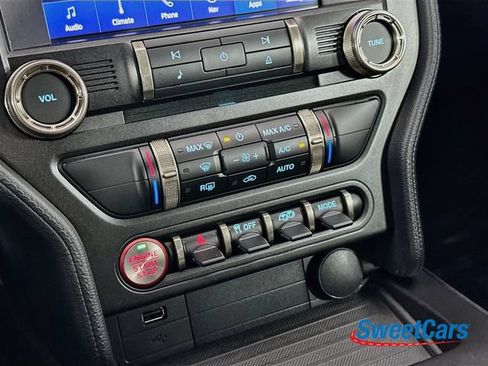Used 2020 Ford Mustang Shelby GT500 w/ Technology Package RWD image 28
