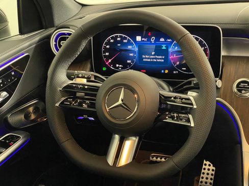 Used 2026 Mercedes-Benz GLC 300 4MATIC image 16