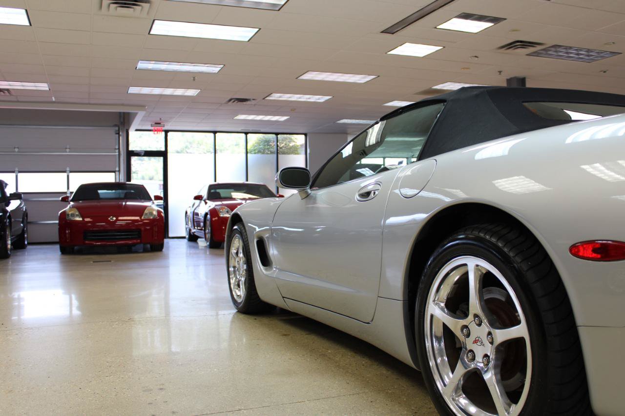 Used 2004 Chevrolet Corvette Convertible w/ Preferred Equipment Group RWD image 15