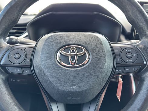 Certified 2021 Toyota RAV4 LE FWD image 16