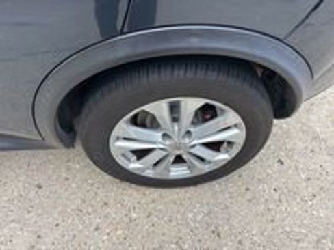 Used 2014 Nissan Juke SV FWD image 4