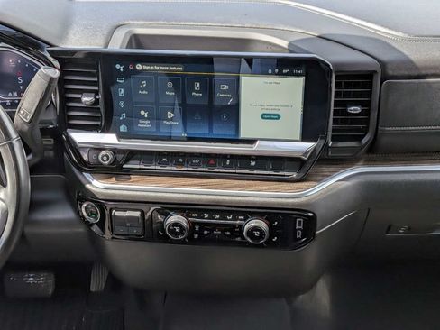 Used 2025 Chevrolet Silverado 1500 LT AWD/4WD image 15