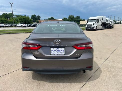 Used 2021 Toyota Camry LE FWD image 4