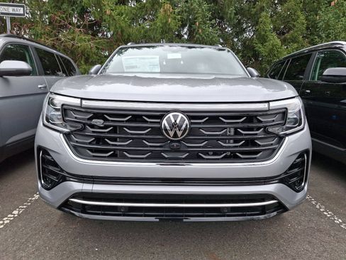 New 2026 Volkswagen Atlas Cross Sport SEL Premium R-Line image 2