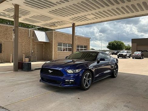 Used 2015 Ford Mustang Coupe w/ Equipment Group 051A RWD image 1