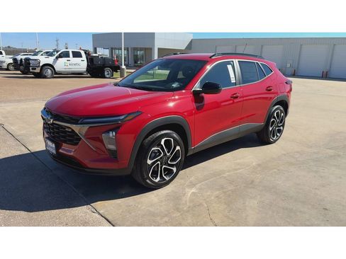 New 2026 Chevrolet Trax RS image 4