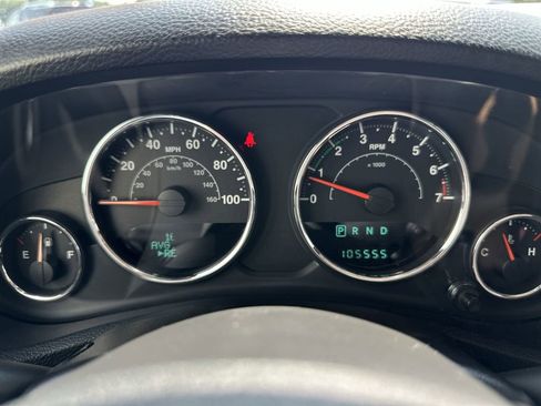 Used 2012 Jeep Wrangler Unlimited Sahara w/ Dual Top Group image 21