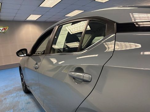 Used 2025 Nissan Sentra SV FWD image 17