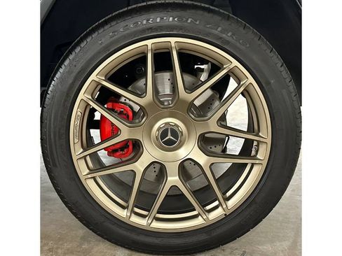 Used 2024 Mercedes-Benz G 63 AMG 4MATIC w/ Seat Comfort Package image 12