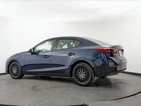 Used 2018 MAZDA MAZDA3 Sport FWD image 4