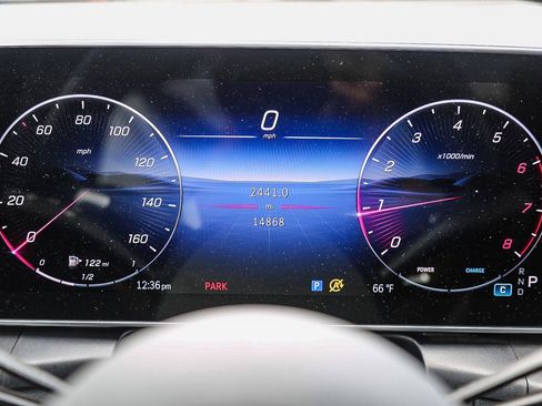 Certified 2025 Mercedes-Benz GLC 300 4MATIC image 6