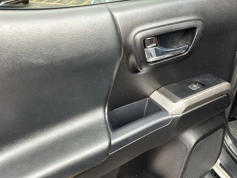 Used 2021 Toyota Tacoma Limited w/ Blackout Package (TMS) image 22