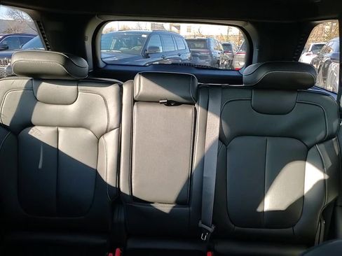 New 2025 Jeep Grand Cherokee Limited w/ Black Appearance Package image 21