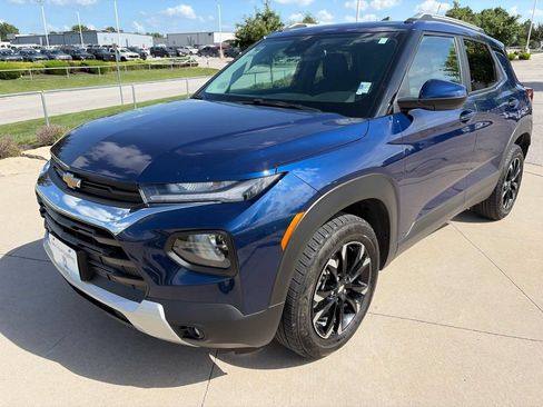 Used 2023 Chevrolet TrailBlazer LT w/ Convenience Package AWD/4WD image 4