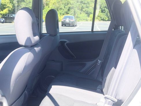 Used 2003 Toyota RAV4 4WD image 19
