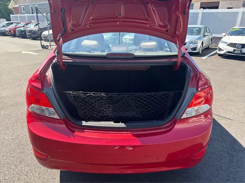 Used 2013 Hyundai Accent GLS w/ Premium Pkg FWD image 12