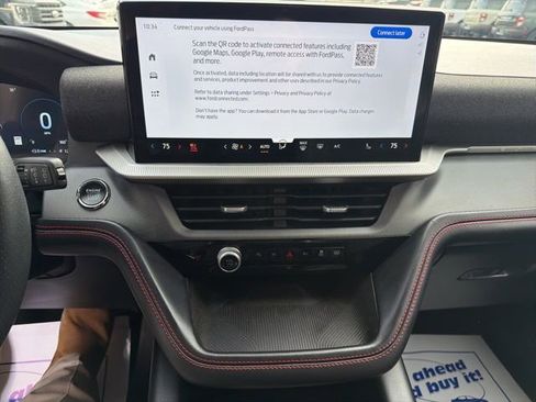 Used 2025 Ford Explorer ST-Line image 33