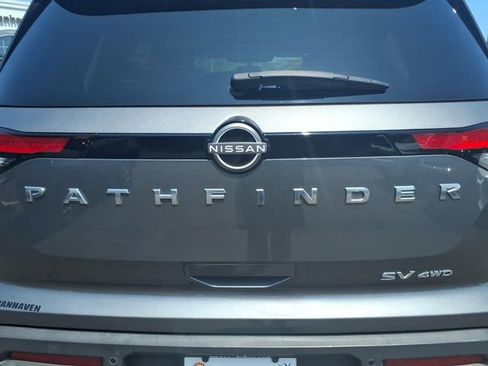 Used 2022 Nissan Pathfinder SV w/ SV Premium Package AWD/4WD image 15