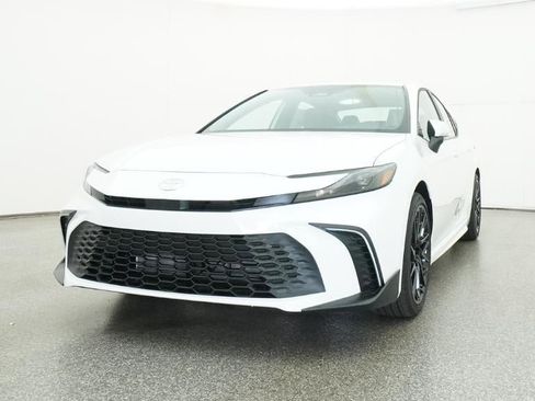 New 2026 Toyota Camry SE FWD image 32