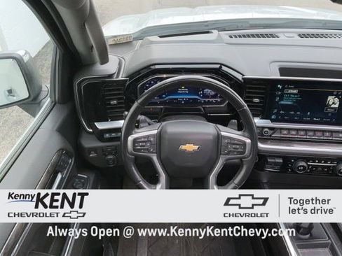 Certified 2022 Chevrolet Silverado 1500 LTZ w/ Technology Package image 29