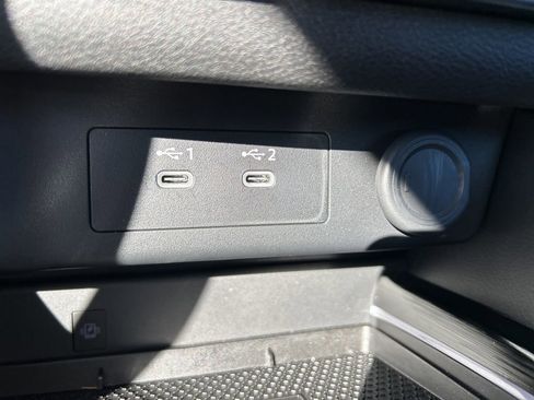 Used 2025 Nissan Rogue SL w/ SL Premium Package image 28